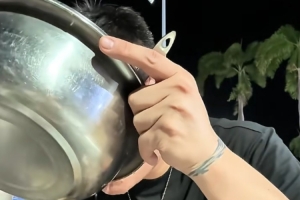 开云下载-朱芳雨三亚逛海鲜市场疯狂砍价 透露王治郅至今没微信&amp;请吃饭用卡